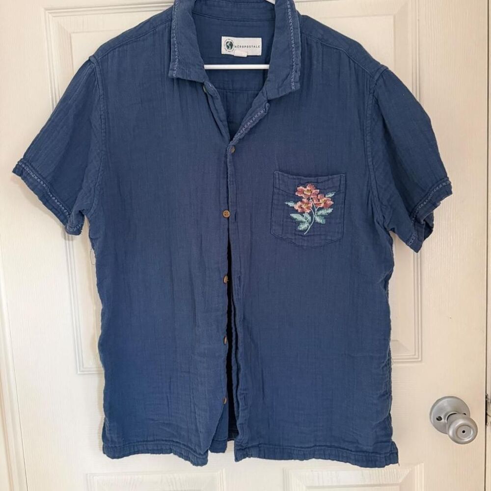 Aeropostale Men's Blue and Navy Shirt